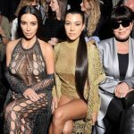 is-kaires-i-desine-kim-kardashian-kourtney-kardashina-ir-kris-jenner-72493006