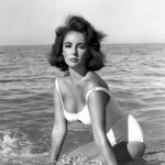 hbz-swim-1959-elizabeth-taylor-everett-1524151902