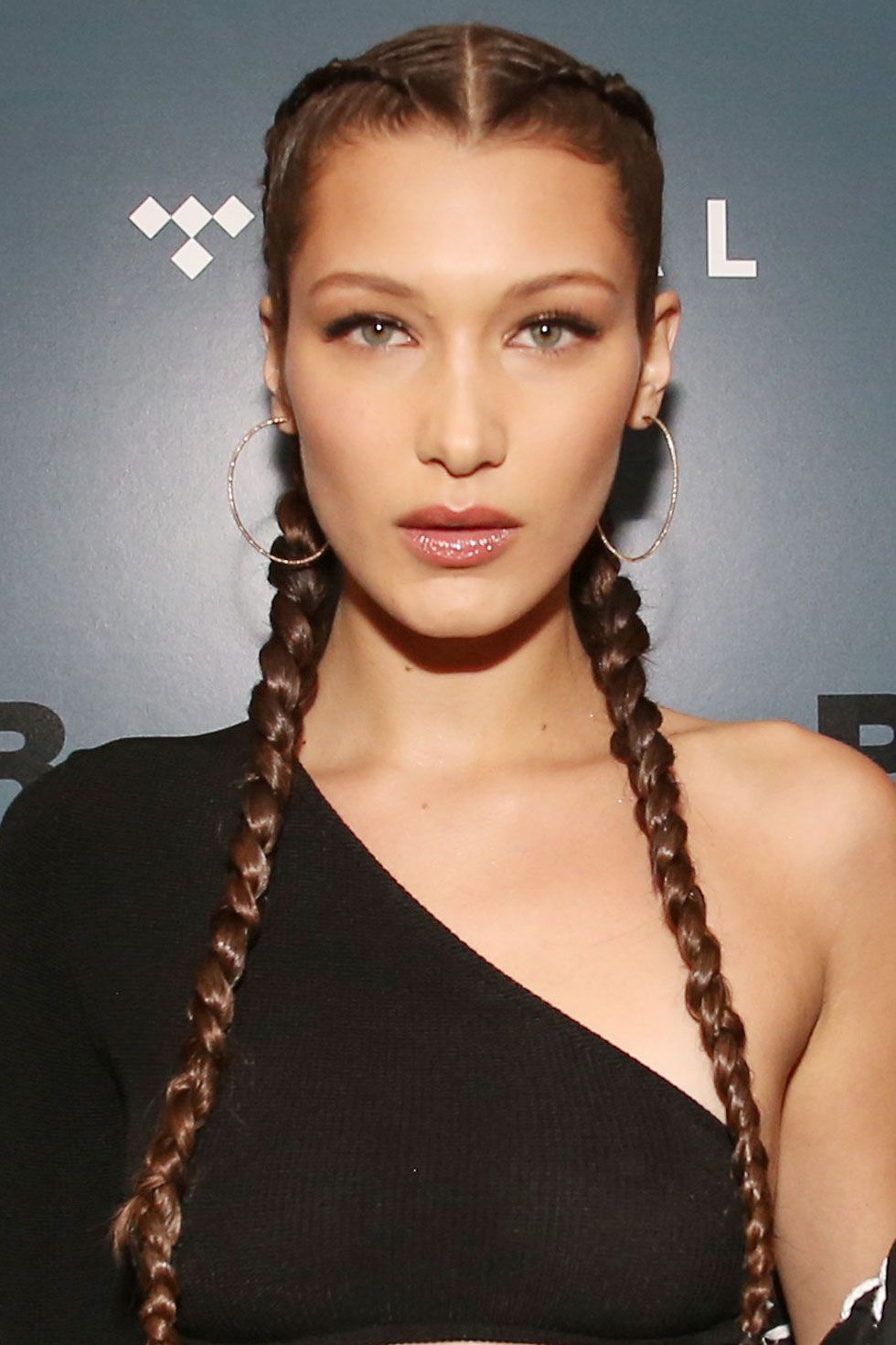 hbz-long-hair-bella-hadid