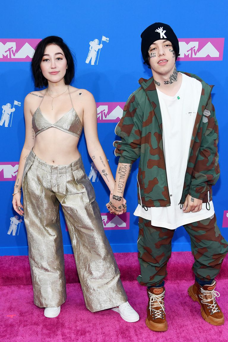 hbz-vmas-2018-noah-cyrus-and-lil-xan-1534810213